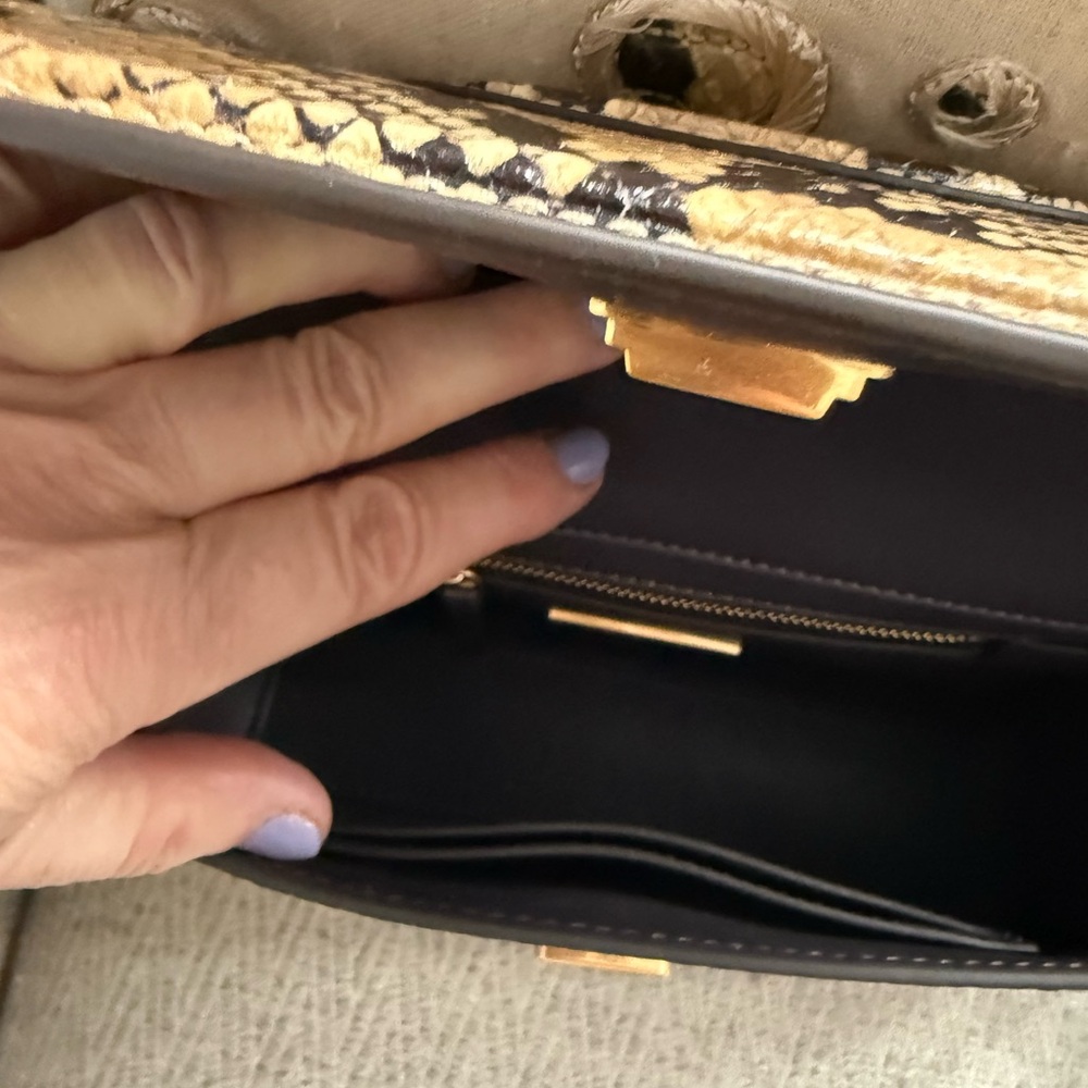 Tory Burch Fleming Small convertible shoulder bag - Picture 6 of 7